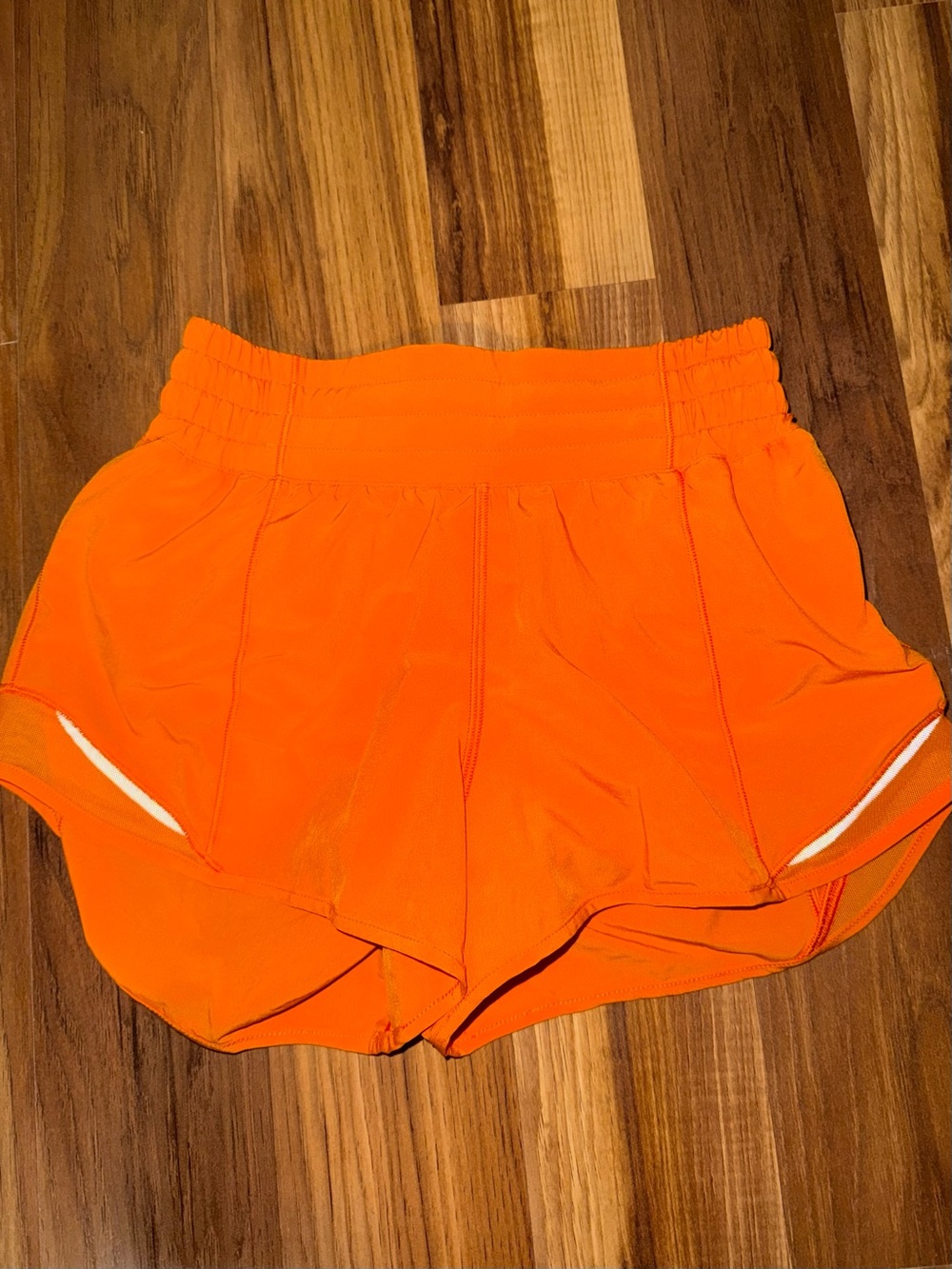 lululemon athletica Orange 2.5 inch low rise hotty hot shorts